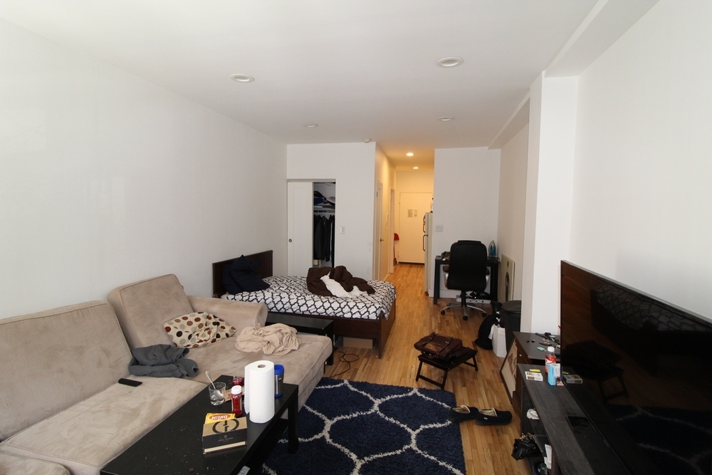 207 East 37th Street - Photo 0