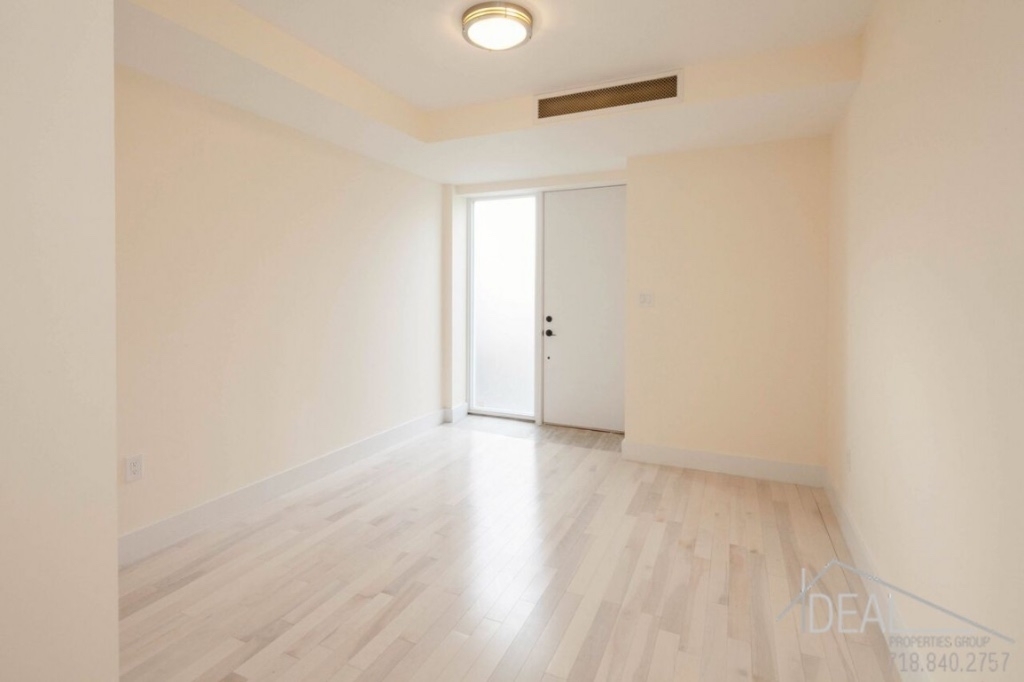 483 ocean parkway - Photo 2