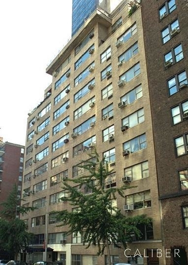 East 55th Street - Photo 0