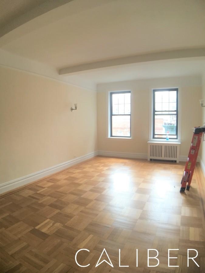 East 92nd Street - Photo 9