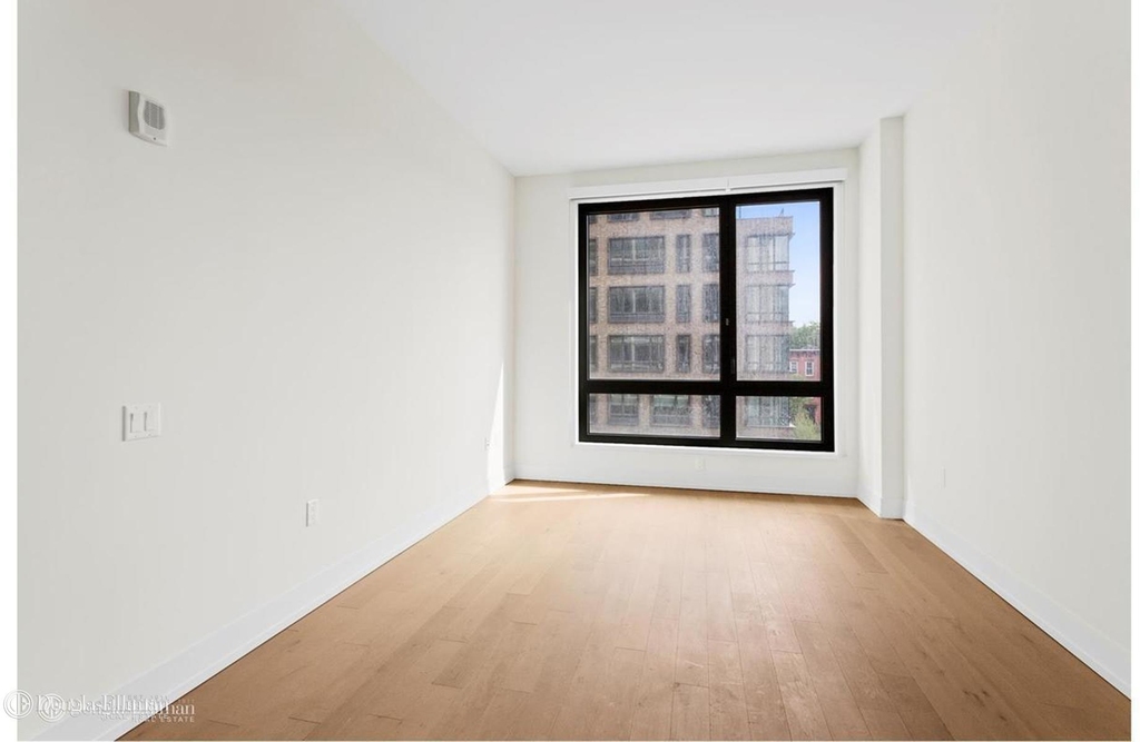 550 Vanderbilt Avenue - Photo 4