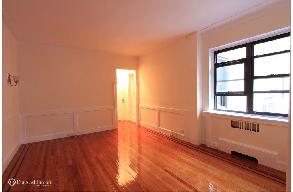 130 Bay Ridge Pkwy - Photo 1