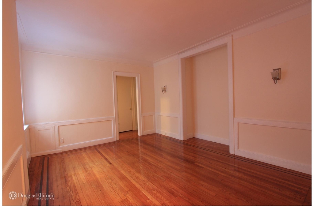 130 Bay Ridge Pkwy - Photo 3