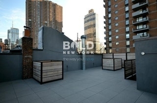 459 W 43rd St - Photo 6