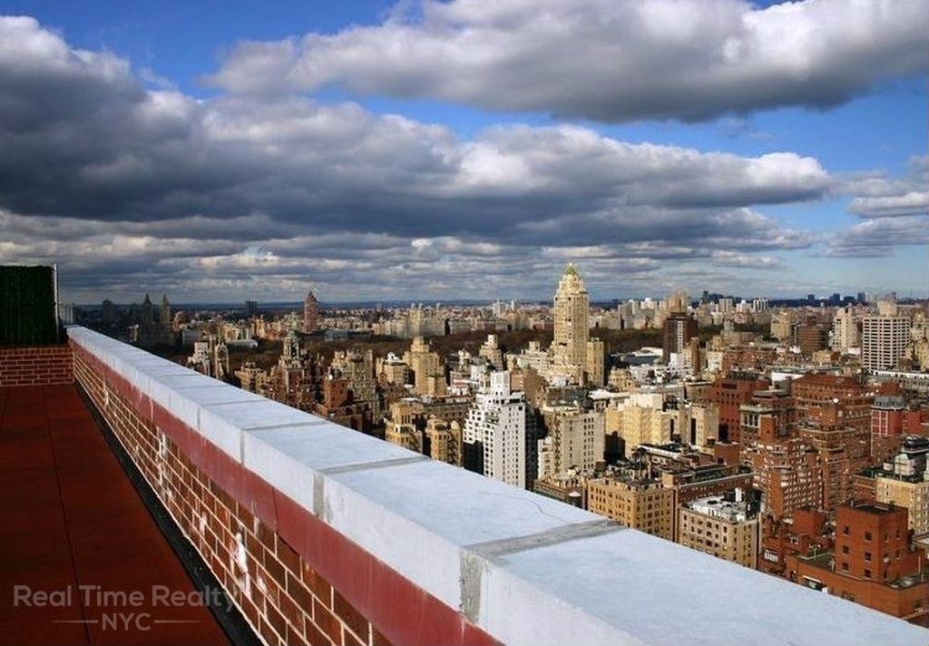 East 72nd Street - Photo 6