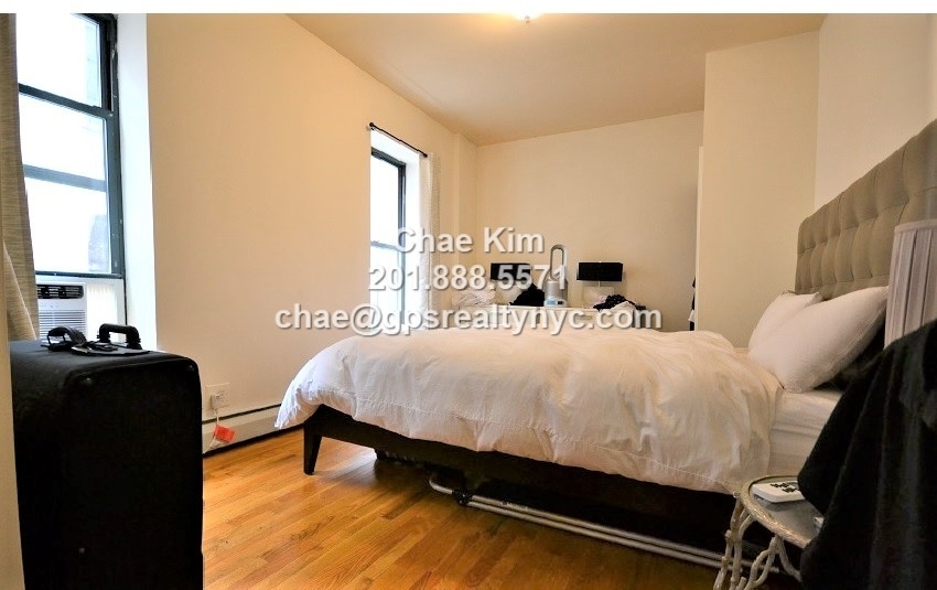 246 Manhattan Ave - Photo 1