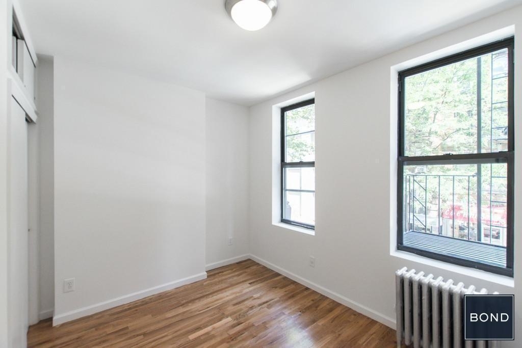 East 85 Street - Photo 1