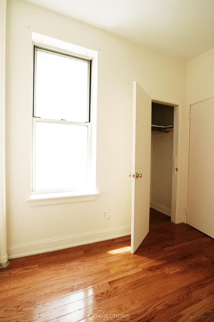 449 16th Street - Photo 2