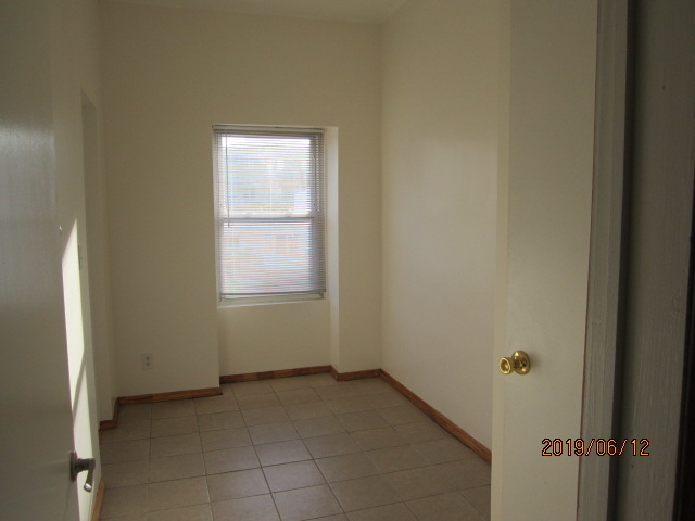 927 bedford ave - Photo 5