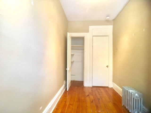 476 7th street - Photo 6