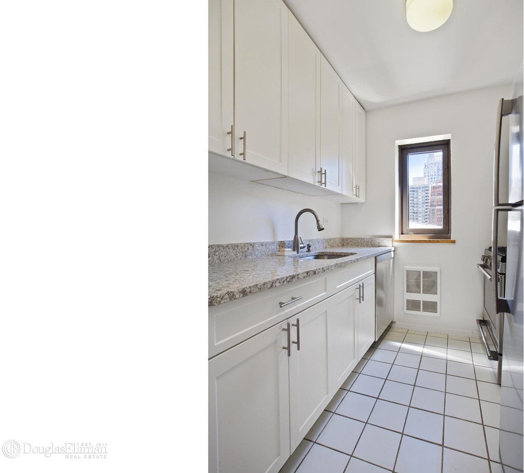 161 West 61st St - Photo 2