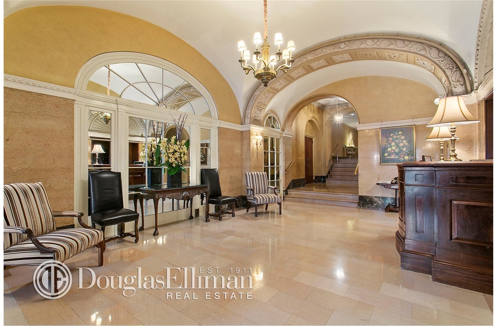 575 Park Avenue - Photo 7