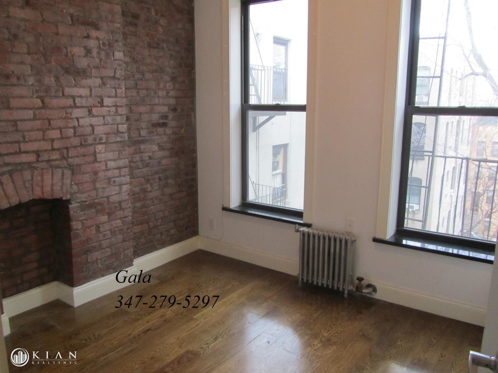 W 103rd St - Photo 1