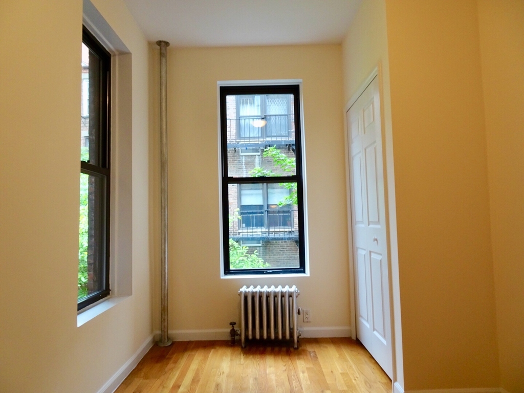 East 83rd Street - Photo 8