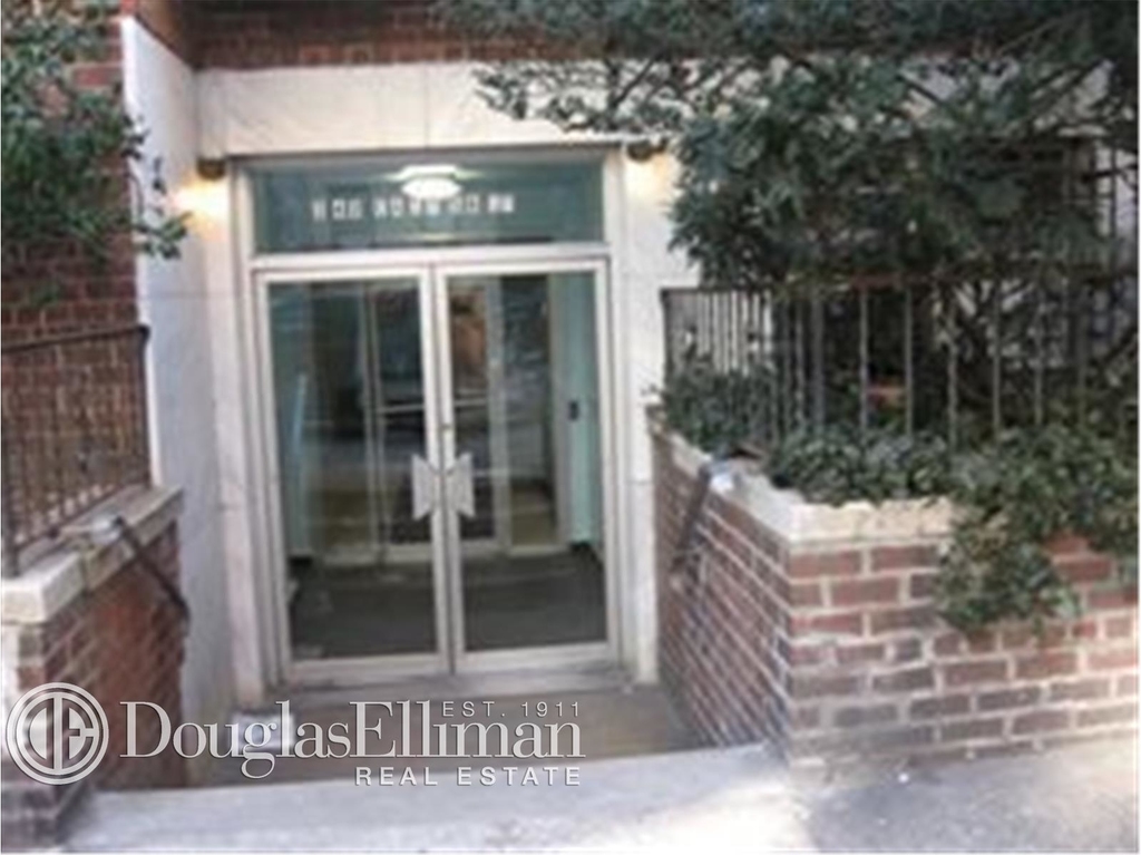 340 East 58th St - Photo 0