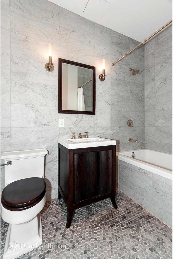 141 Fifth Avenue - Photo 5