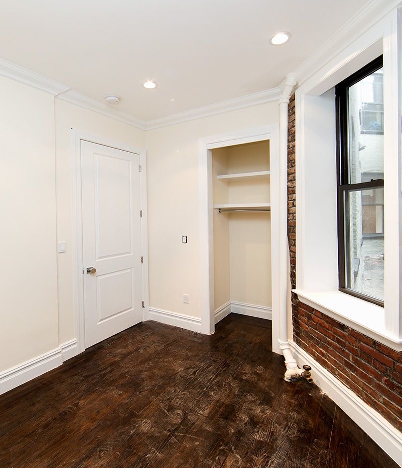 133 East 4th Street - Photo 3