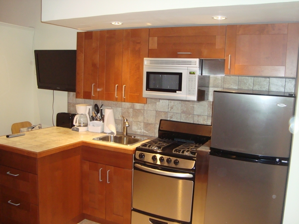 529 West 48th Street - Photo 2