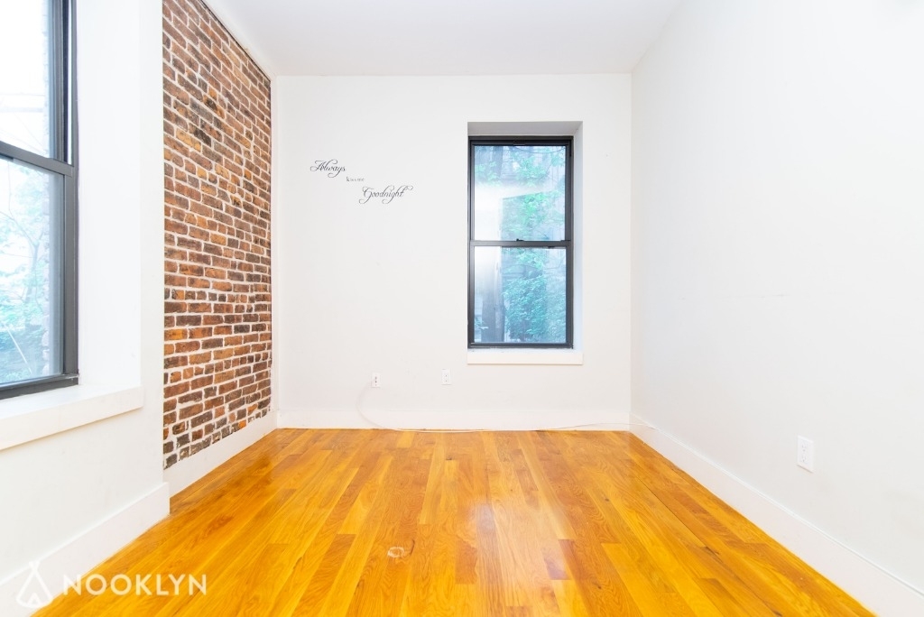 3 Bedroom 2 bath in Crown Heights - Photo 7