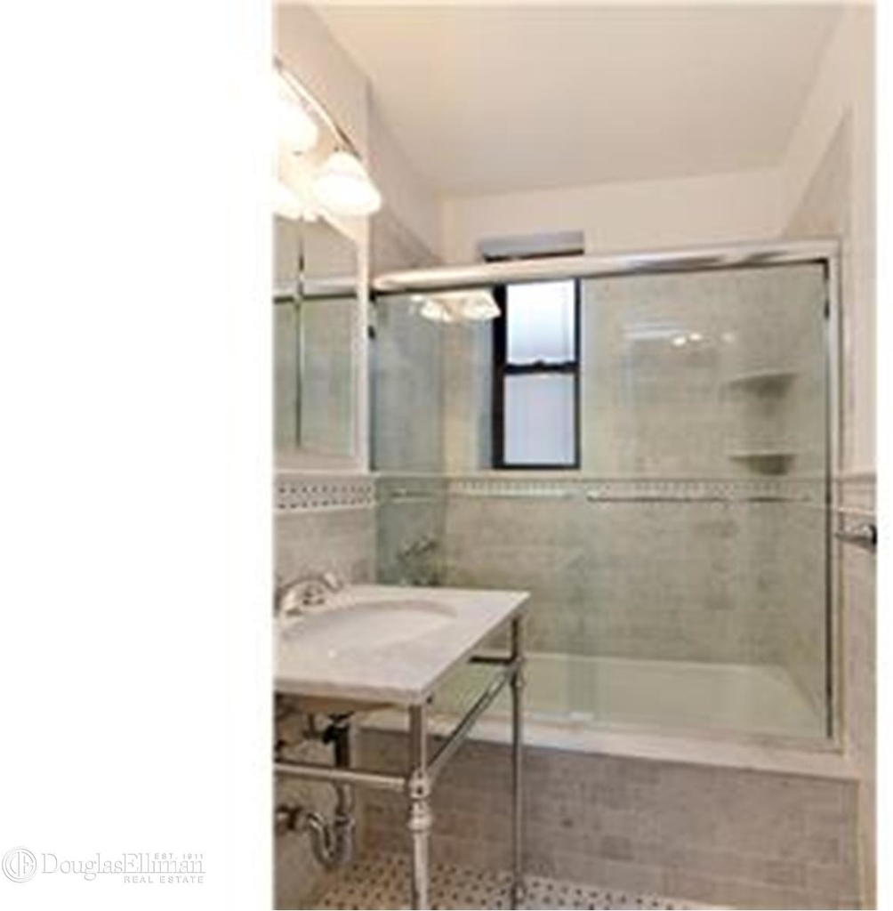 50 East 8th St - Photo 5