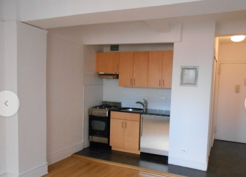 150 East 39th Street - Photo 2