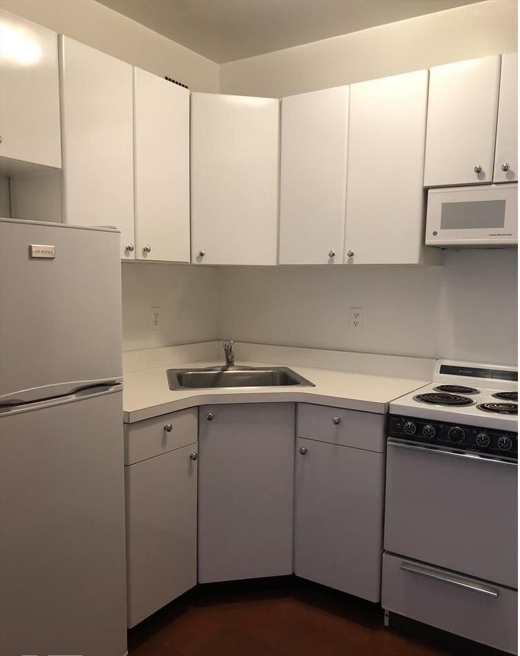 117 West 58 Street - Photo 1