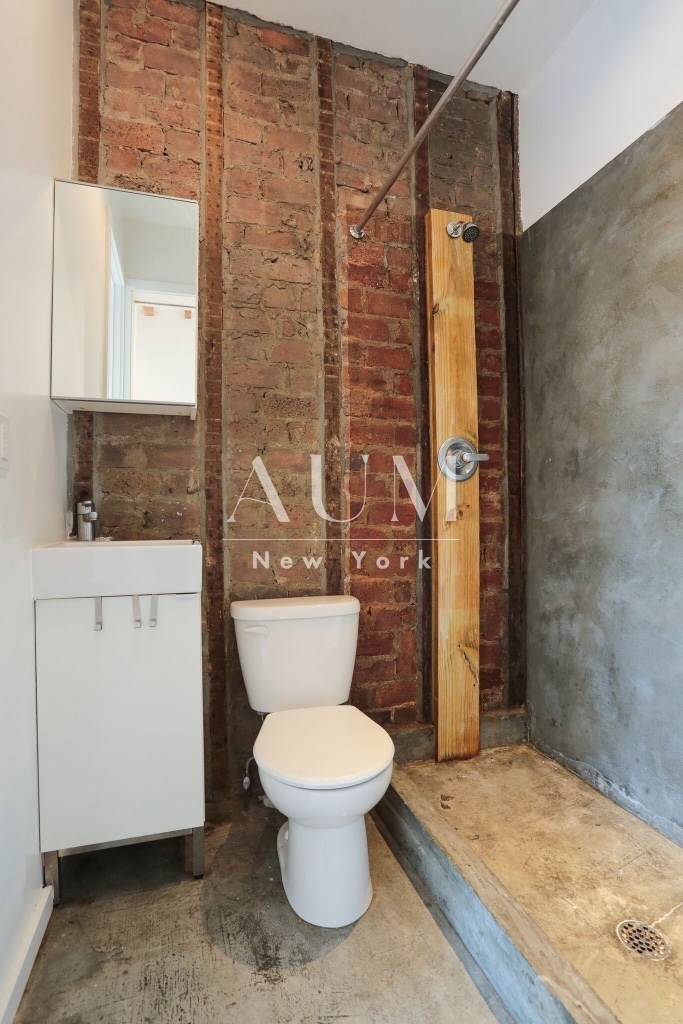 196 St Nicholas Ave  - Photo 9