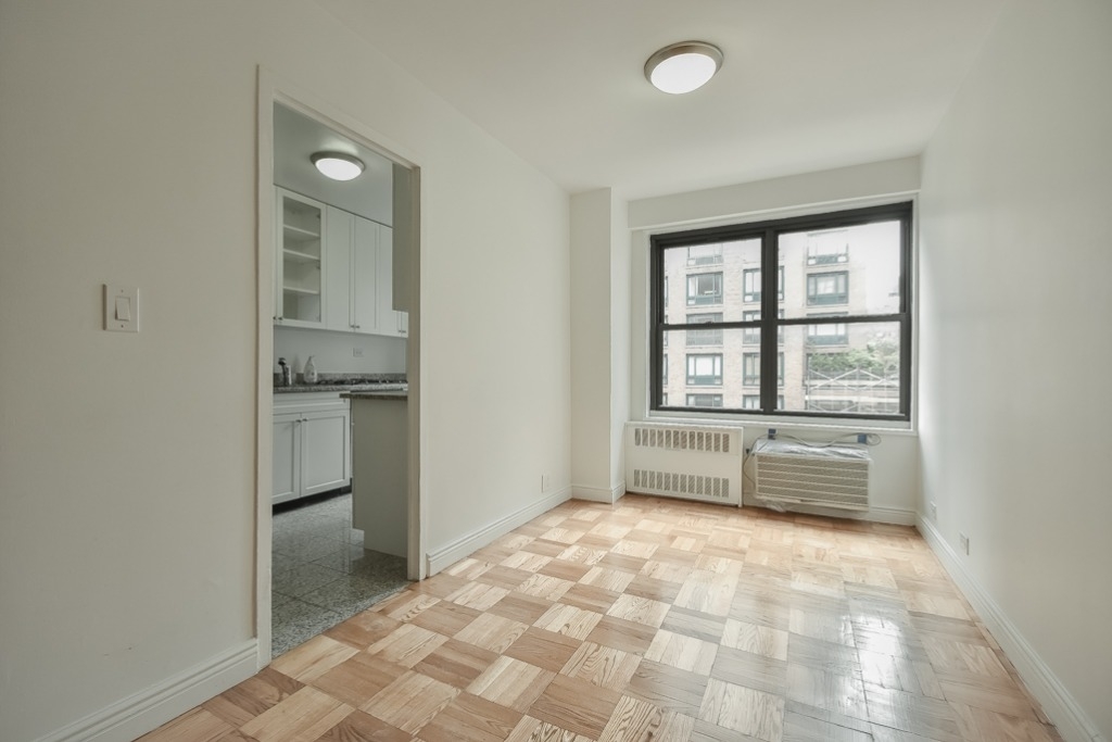 145 Fourth Avenue - Photo 4