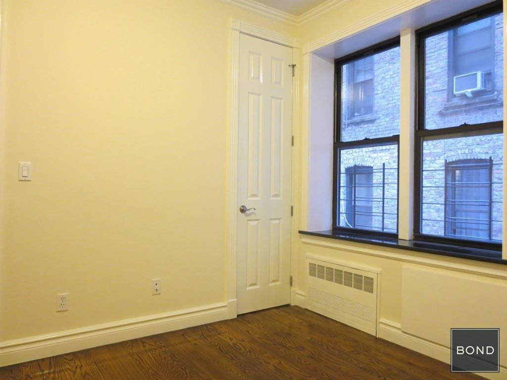 290 West 12th Street - Photo 3