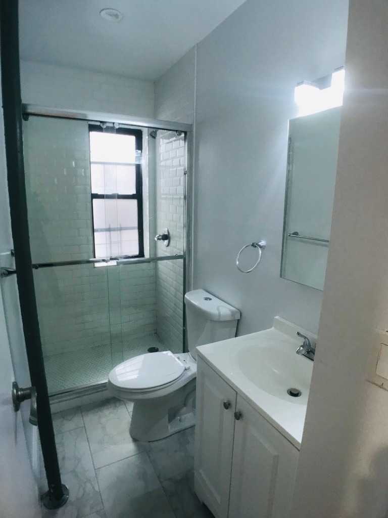 505 W 135th - Photo 4