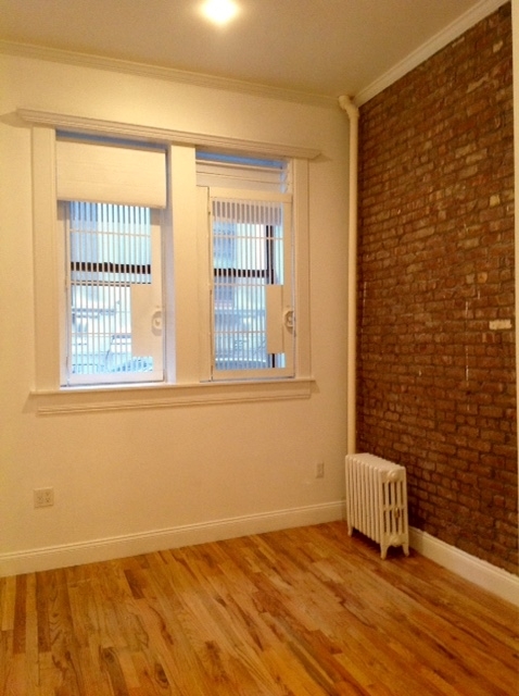 117 Elizabeth Street - Photo 2