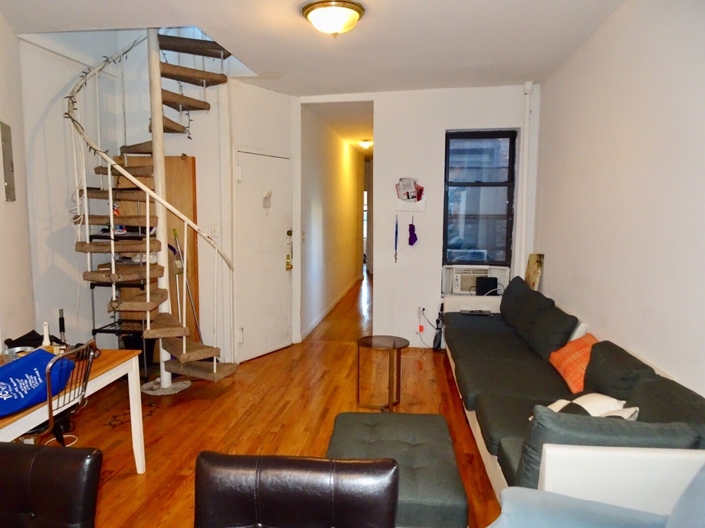 327 e 90th - Photo 0