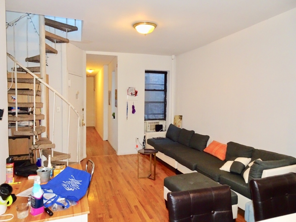 327 e 90th - Photo 1