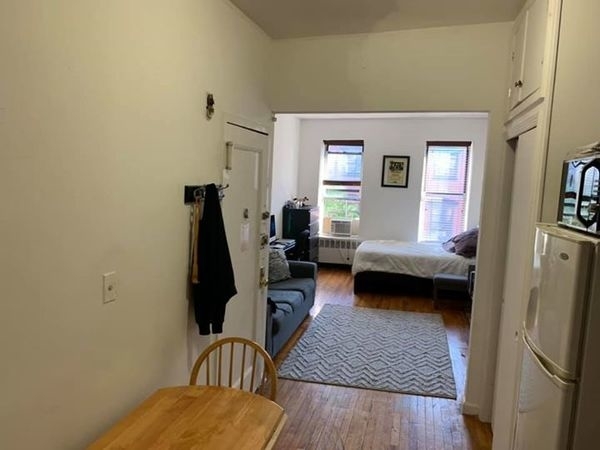 316 East 11th Street - Photo 1