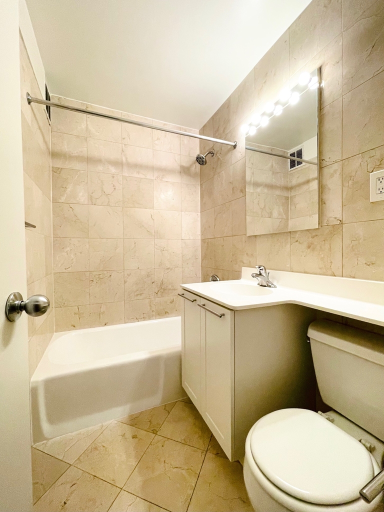 333 East 49th Street - Photo 7