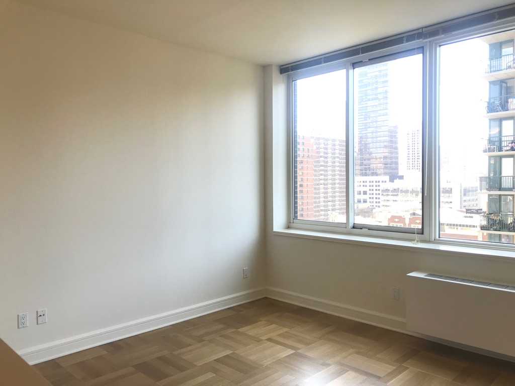 400 West 63rd Street - Photo 2