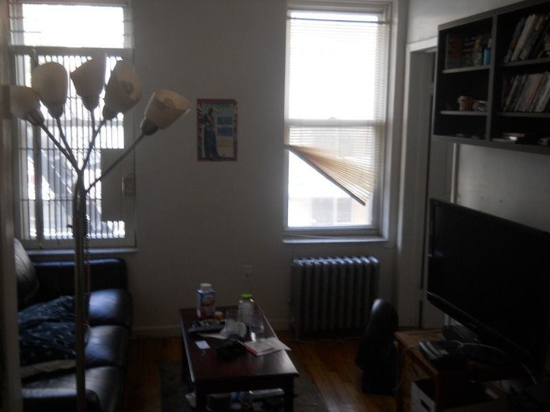 522 East 11th Street - Photo 1