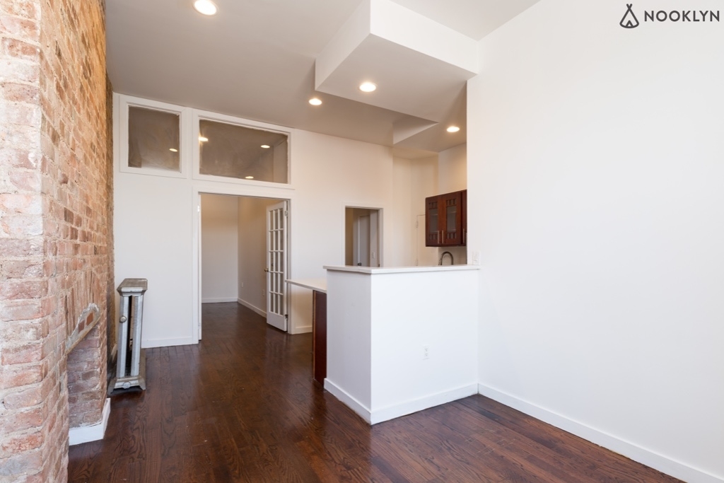 1020 Bedford Ave  - Photo 4