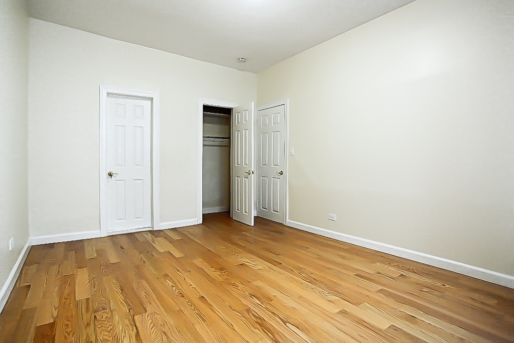 218 West 10th Street - Photo 5