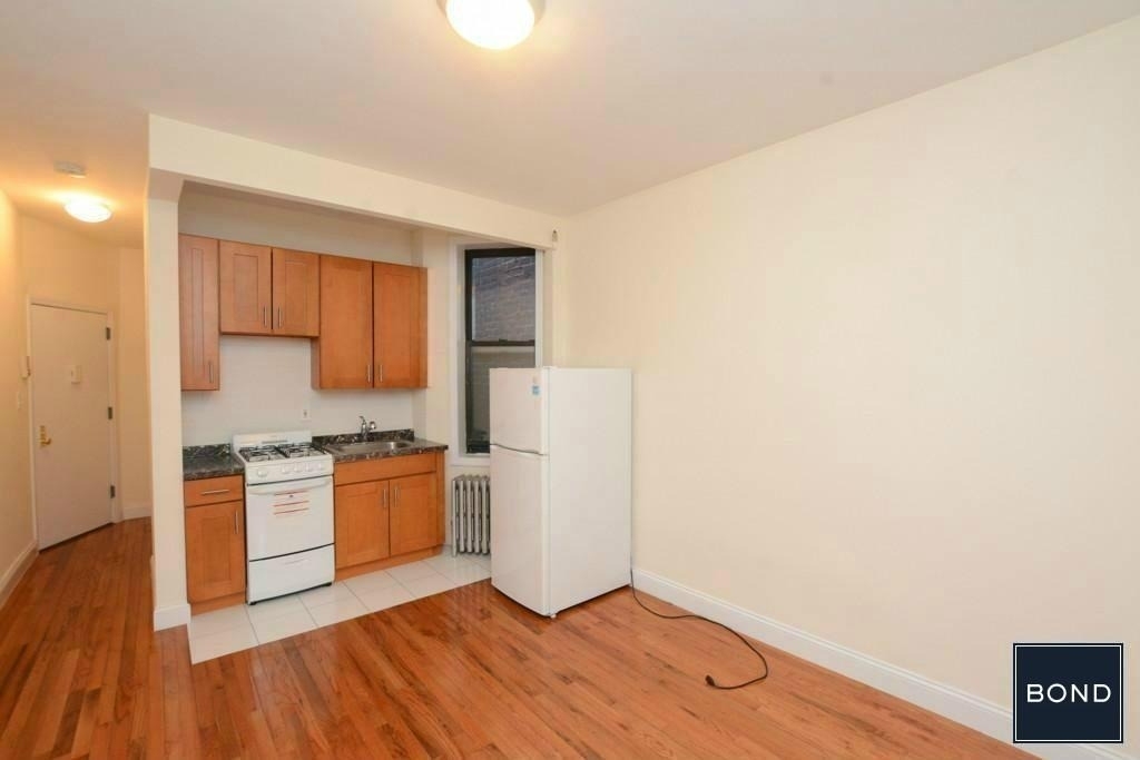 228 East 36th Street - Photo 1