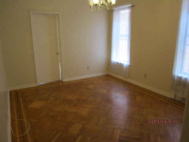 122 Fenimore St - Photo 4