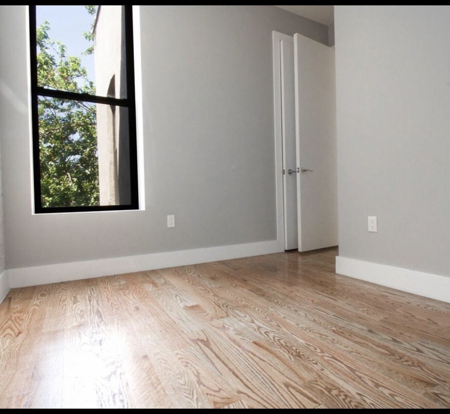 102 Rogers Ave - Photo 1