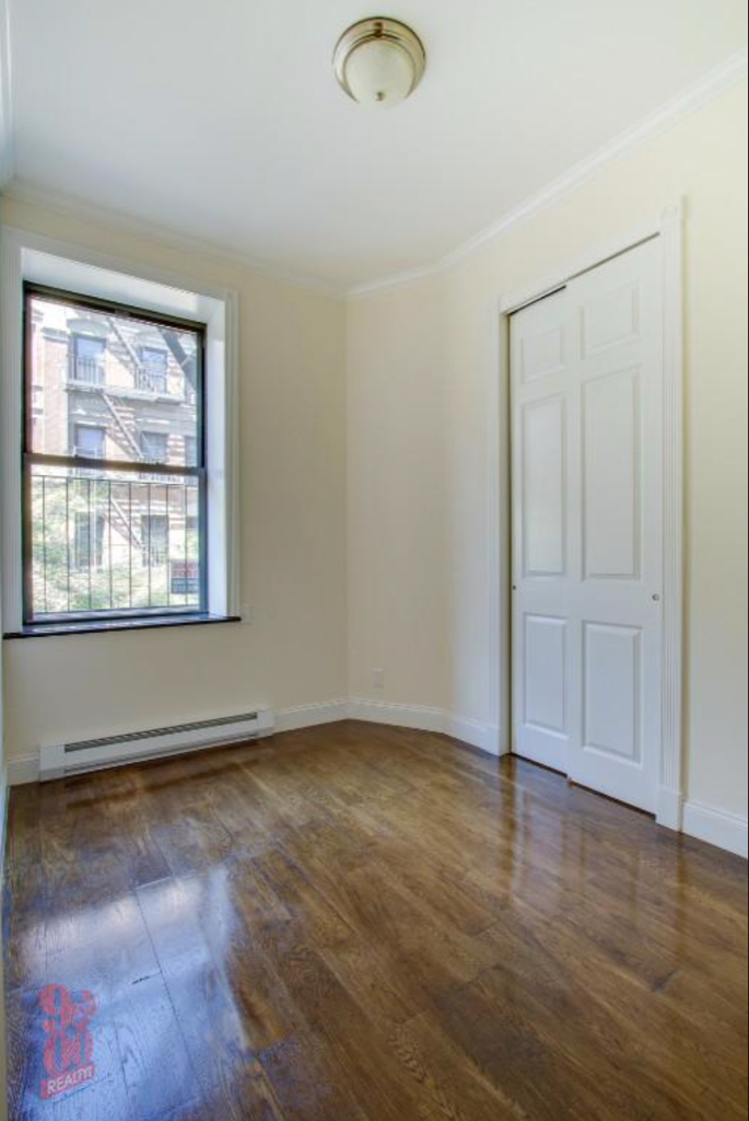 15 W. 103rd. St. - Photo 1