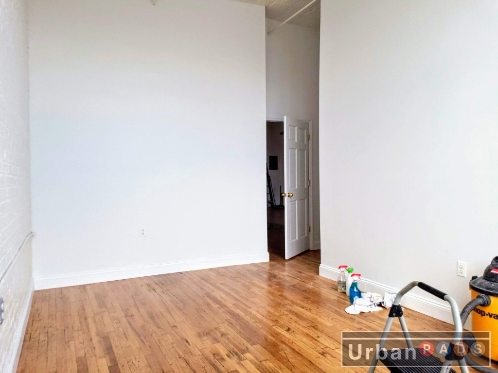 255 Mckibbin St - Photo 5