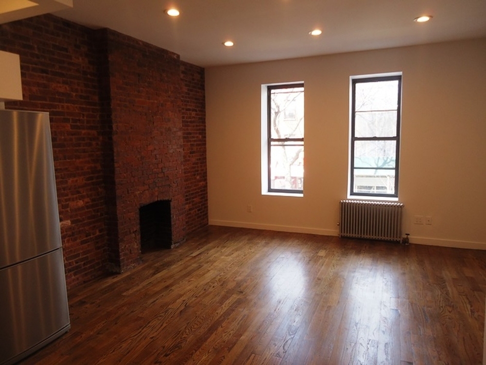 354 Myrtle Avenue - Photo 1