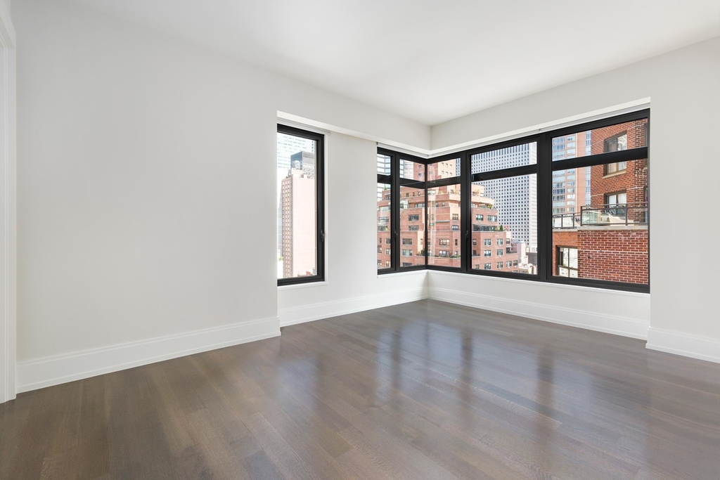 301 East 50th St - Photo 5