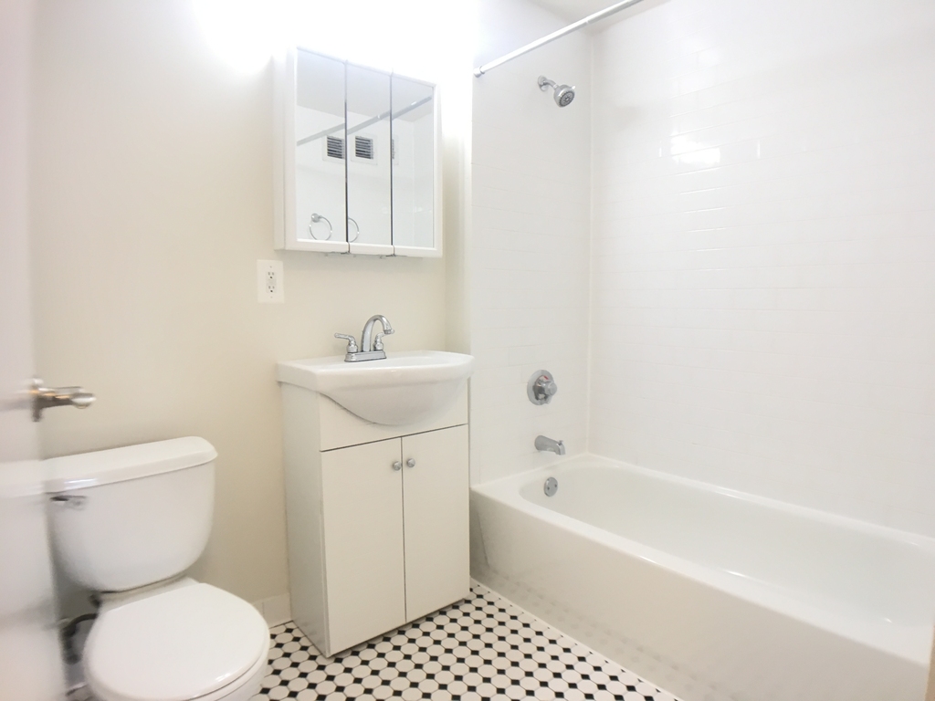 W 96th St - Photo 6