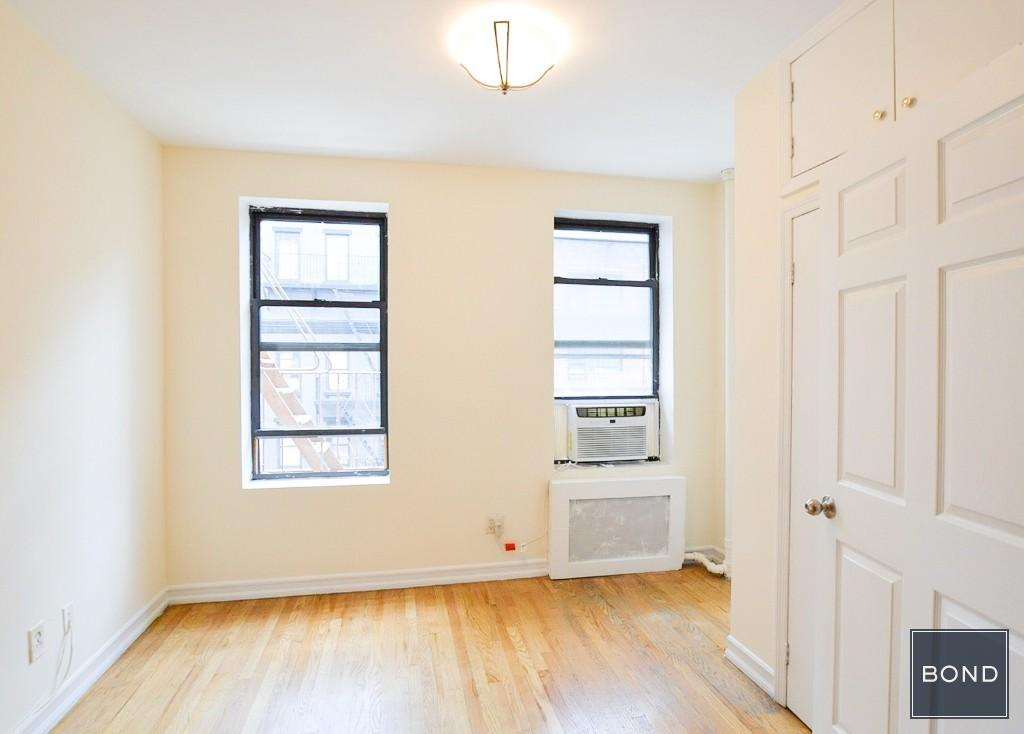 339 East 81st Street - Photo 4