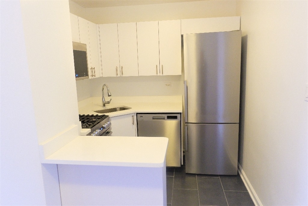 145 East 16th Street New York, Ny 10003 - Photo 2