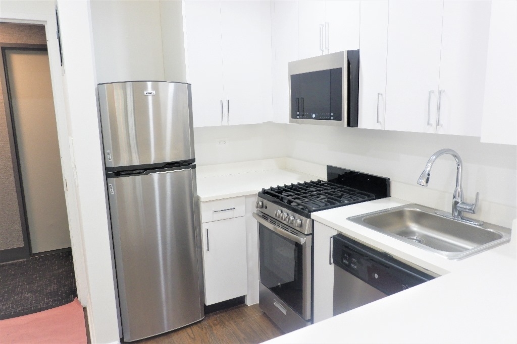 235 W 22nd Street New York, Ny 10011 - Photo 4